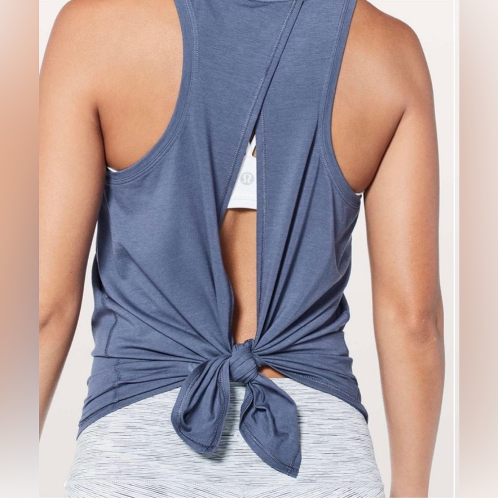 LULULEMON All tied up tank! Moody Blues!